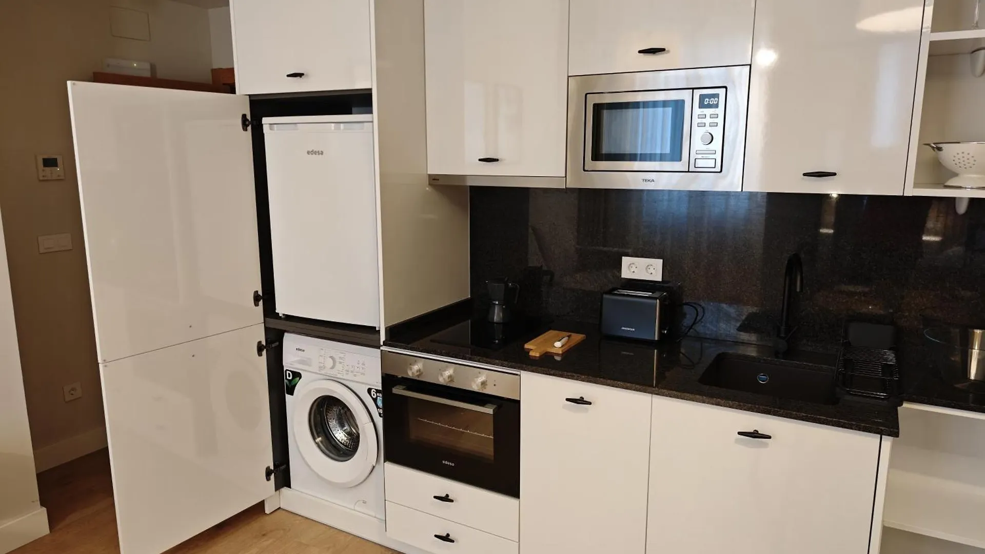 Gernika Suites By Aldori - New Opening !! Lägenhet Guernica y Luno